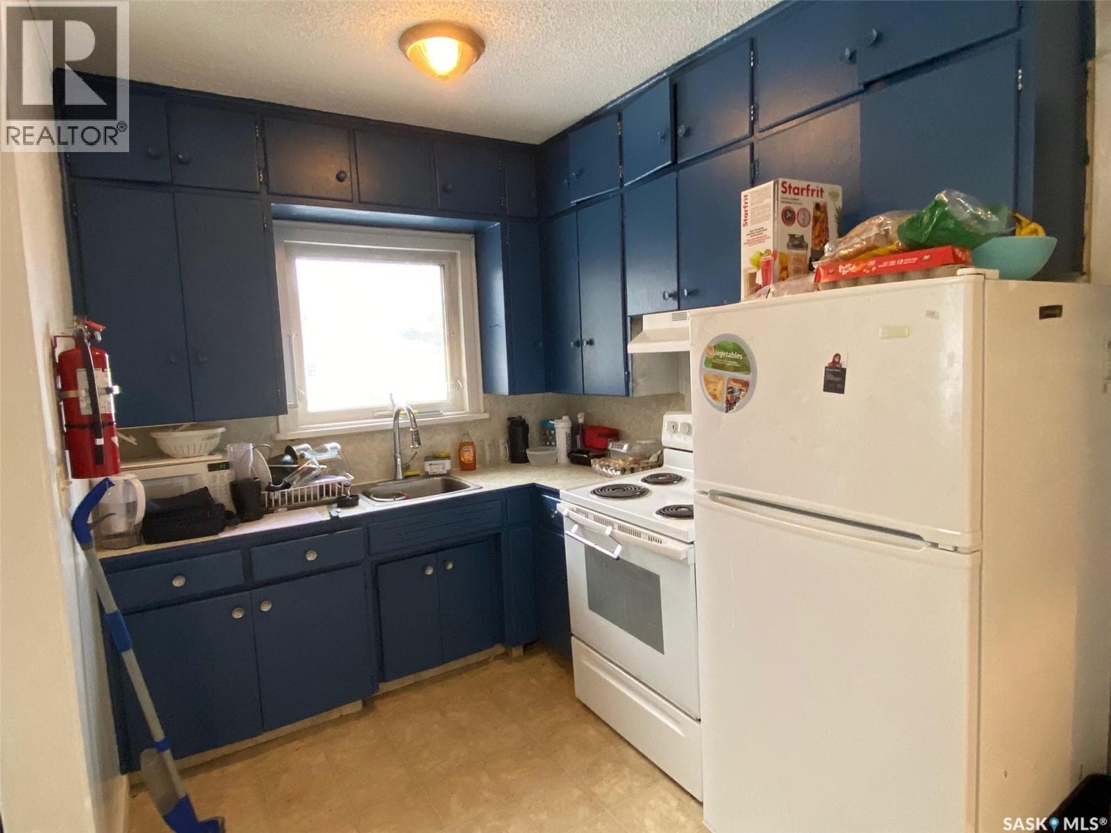 31 Irwin AVENUE — photo 3