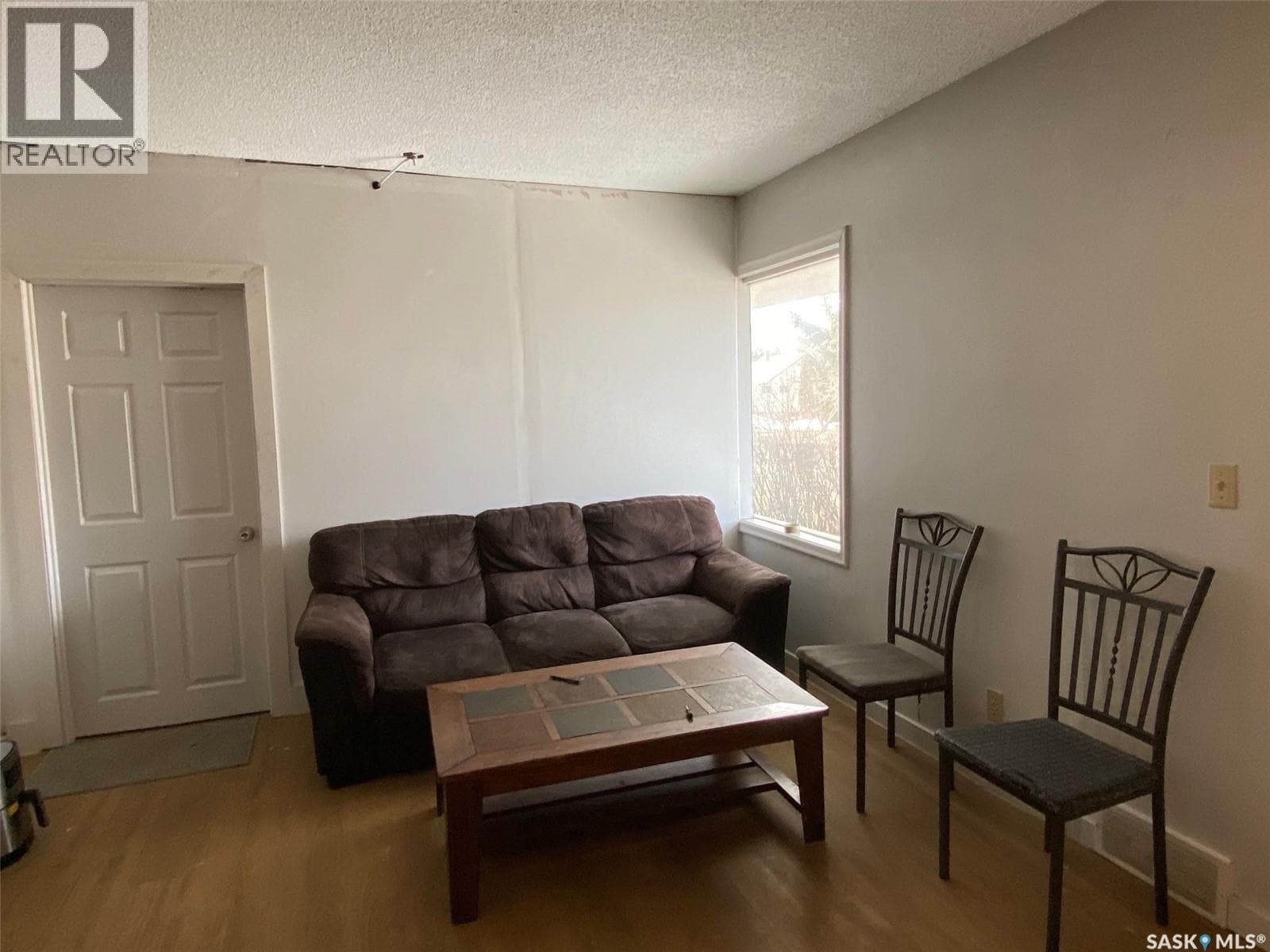 31 Irwin AVENUE — photo 4