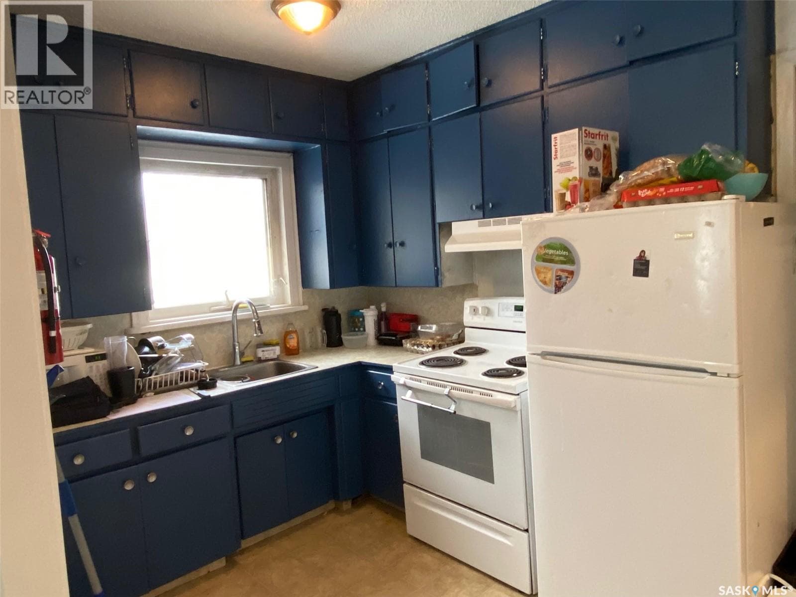 31 Irwin AVENUE — photo 2