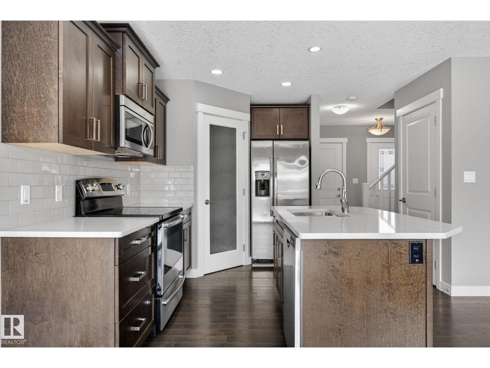 33 ROSEBERRY LN photo 5