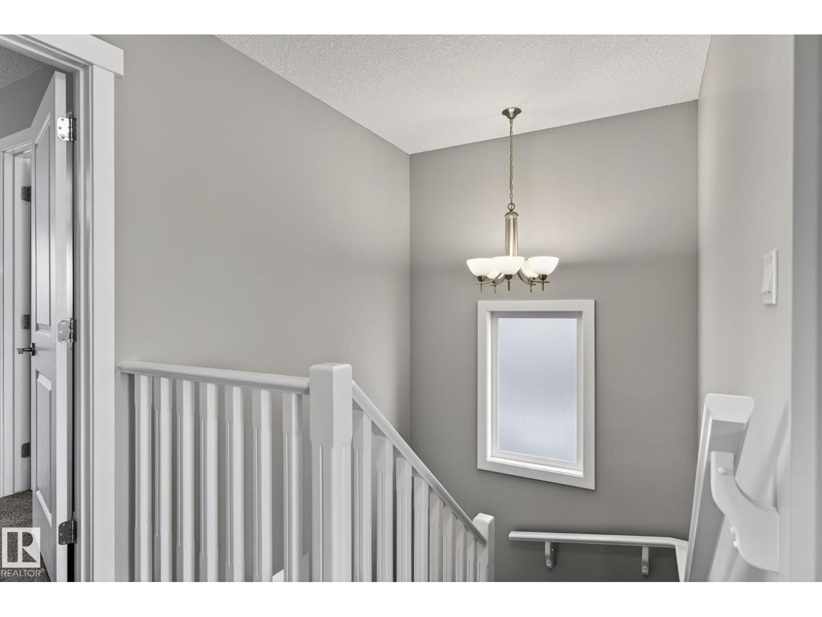 33 ROSEBERRY LN photo 8