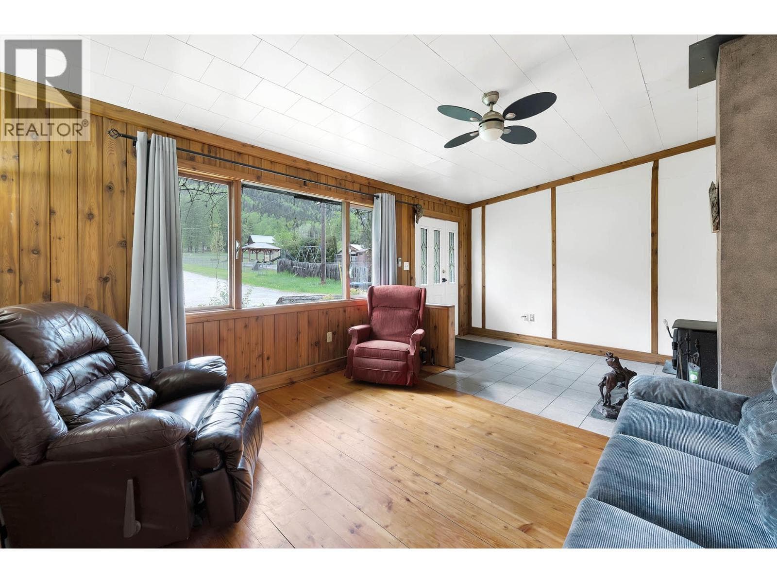 3782 River Drive photo 5