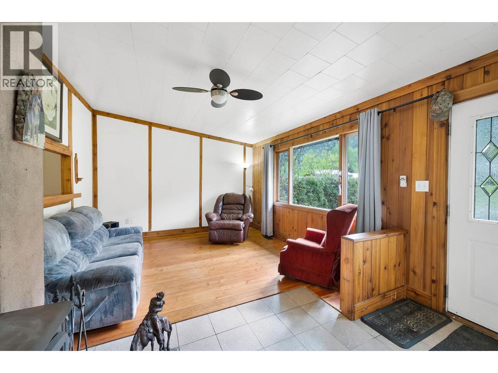 3782 River Drive photo 4