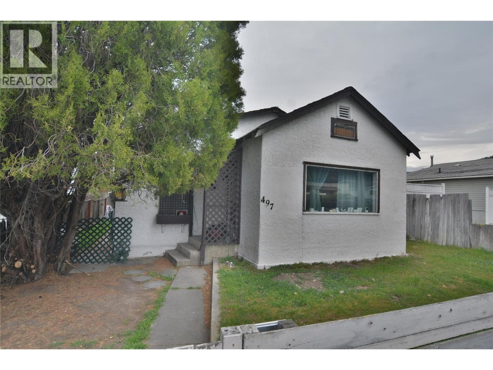 2 bed 1 bath single family at 497 Bennett Avenue — $449,900