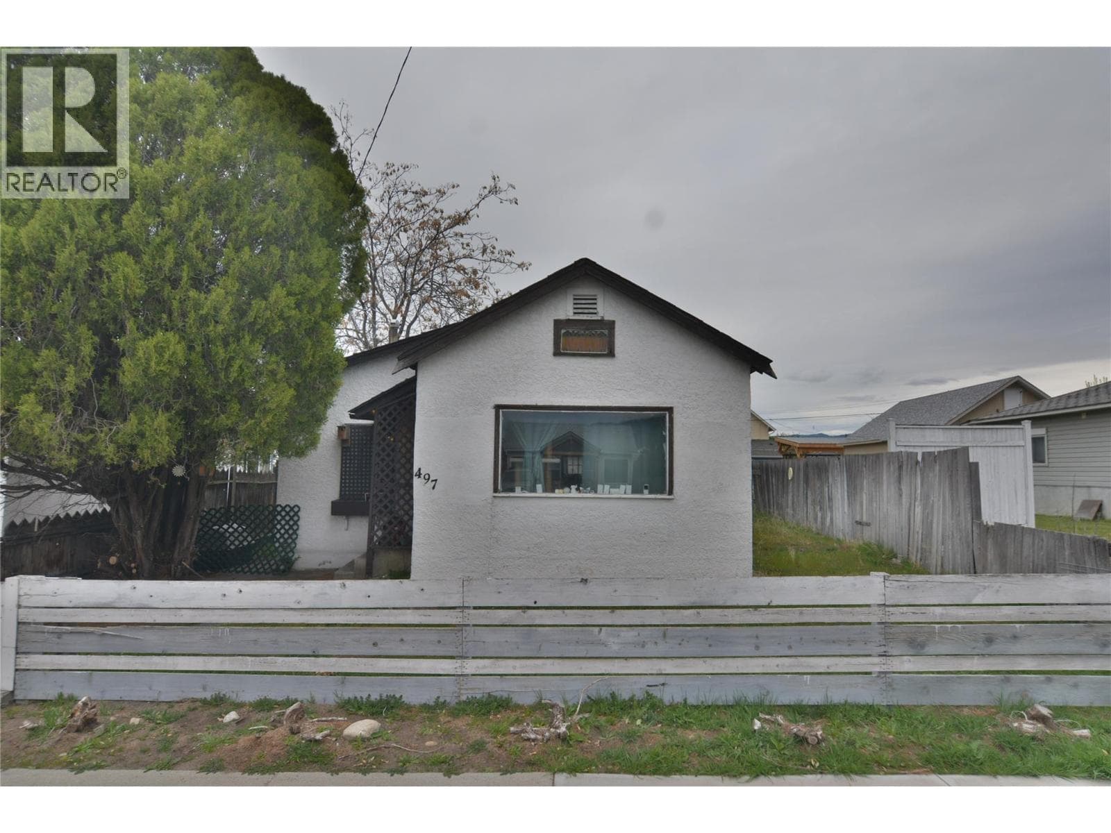 497 Bennett Avenue photo 3