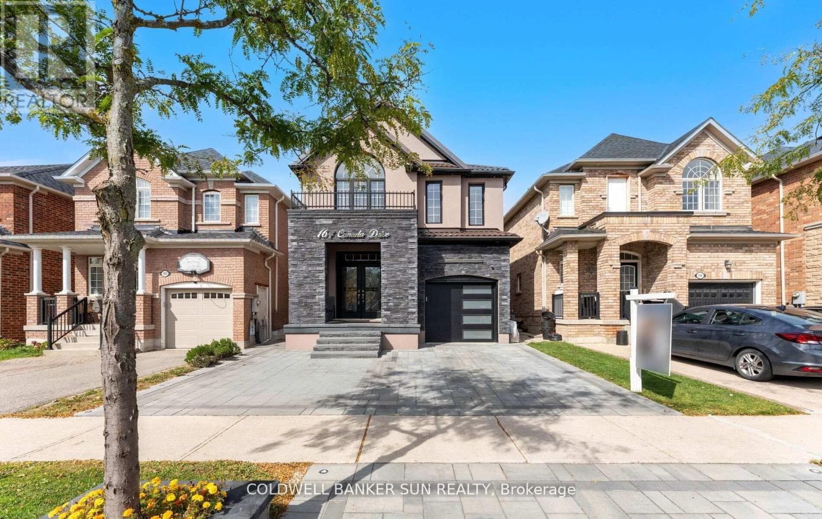 164 CANADA DRIVE photo 5