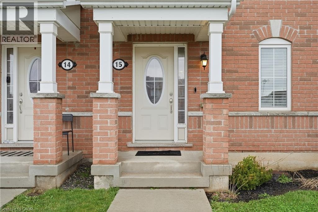 230 AVONSYDE Boulevard Unit# 15 photo 3