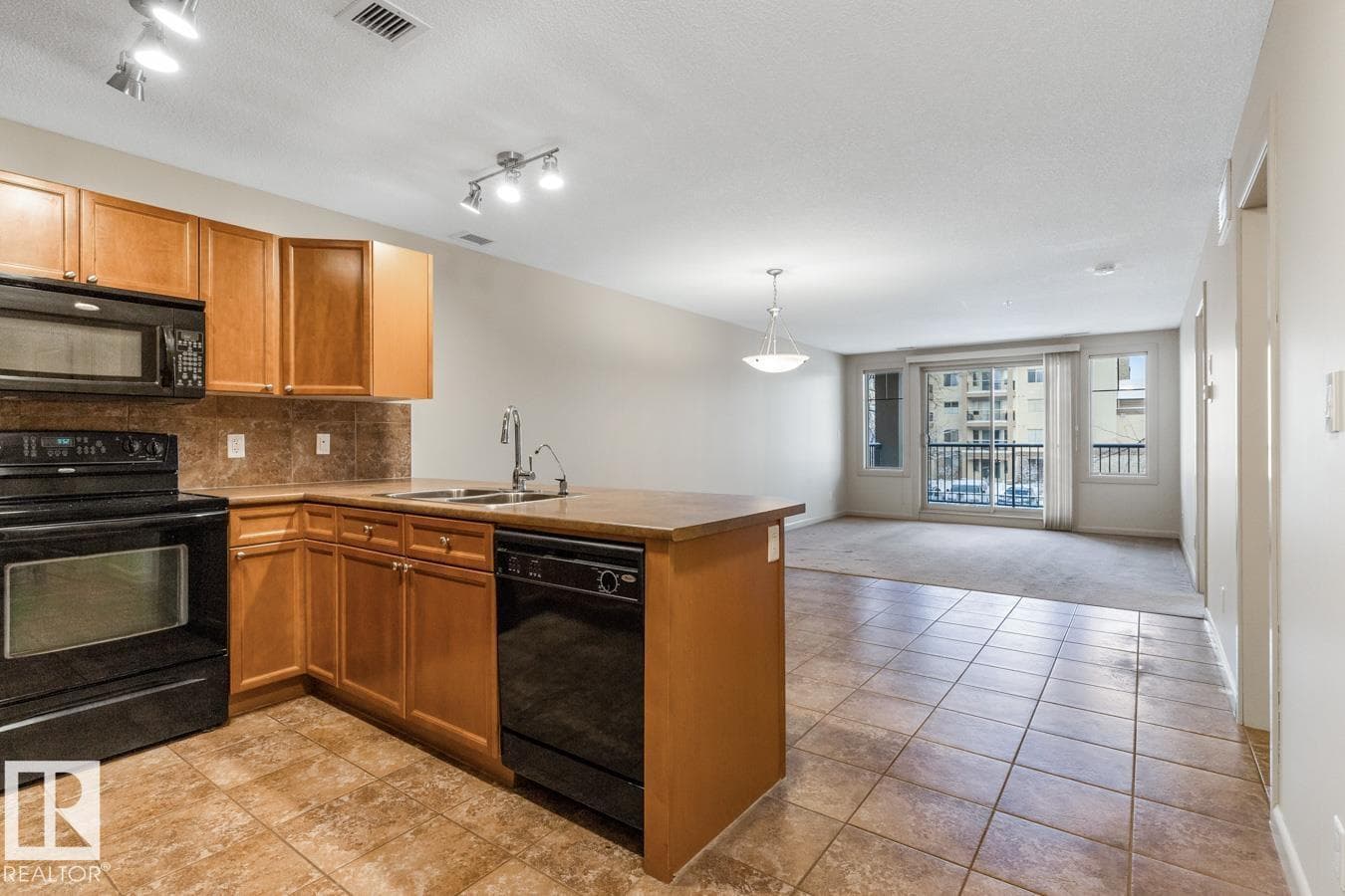 #228 400 PALISADES WY photo 5