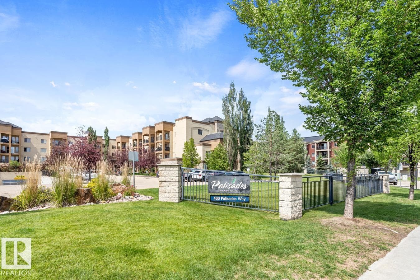 1 bed 1 bath single family at #228 400 PALISADES WY — $218,500