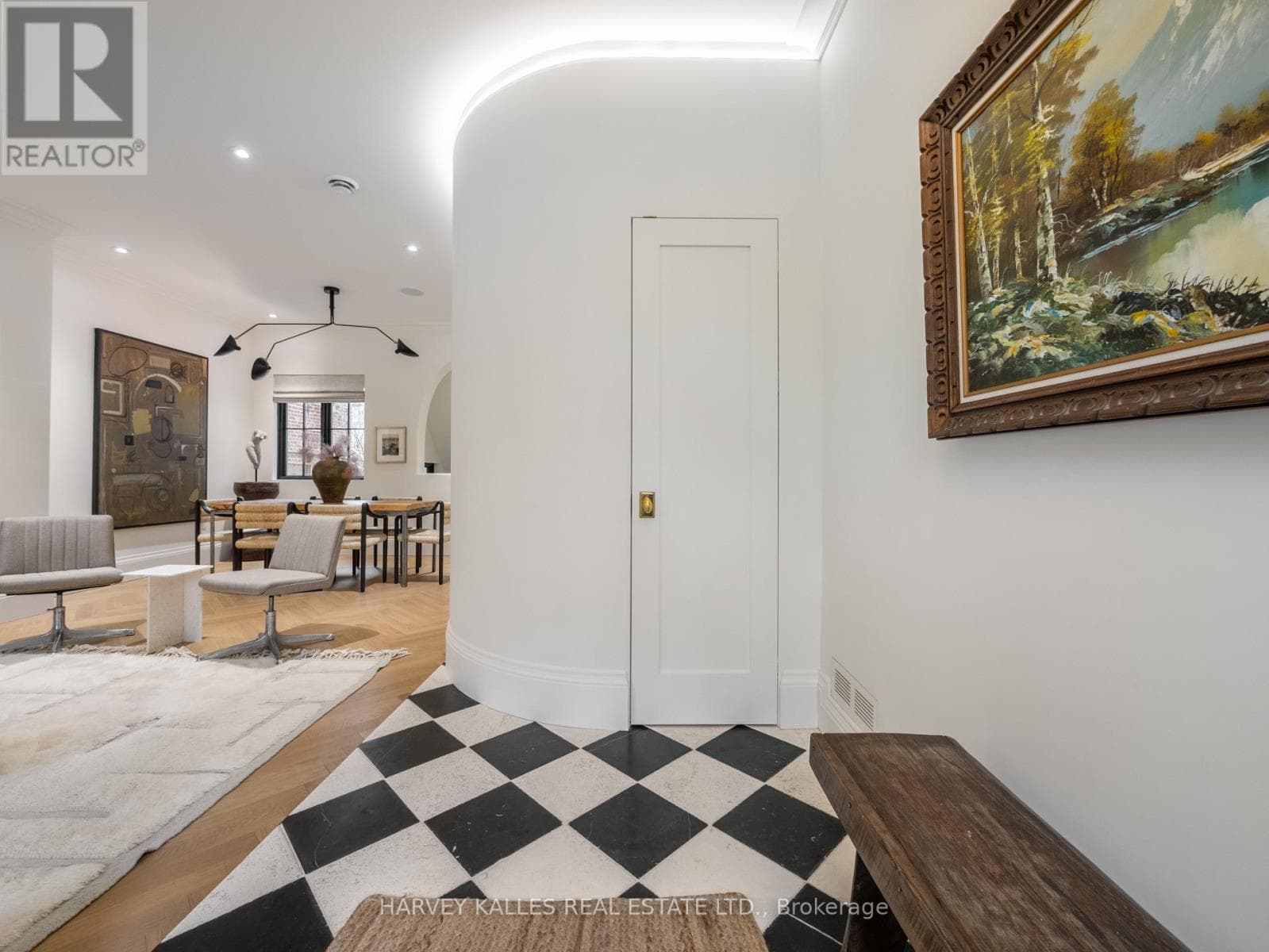 239 BORDEN STREET photo 3