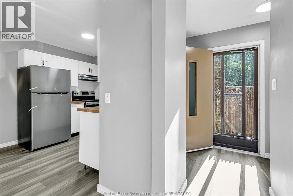 9020 CONWAY COURT photo 4
