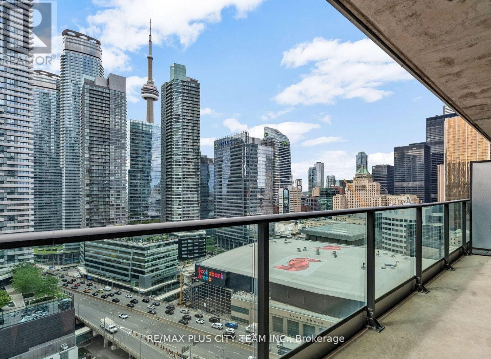 1 bed 1 bath single family at 2902 - 33 BAY STREET — $529,000