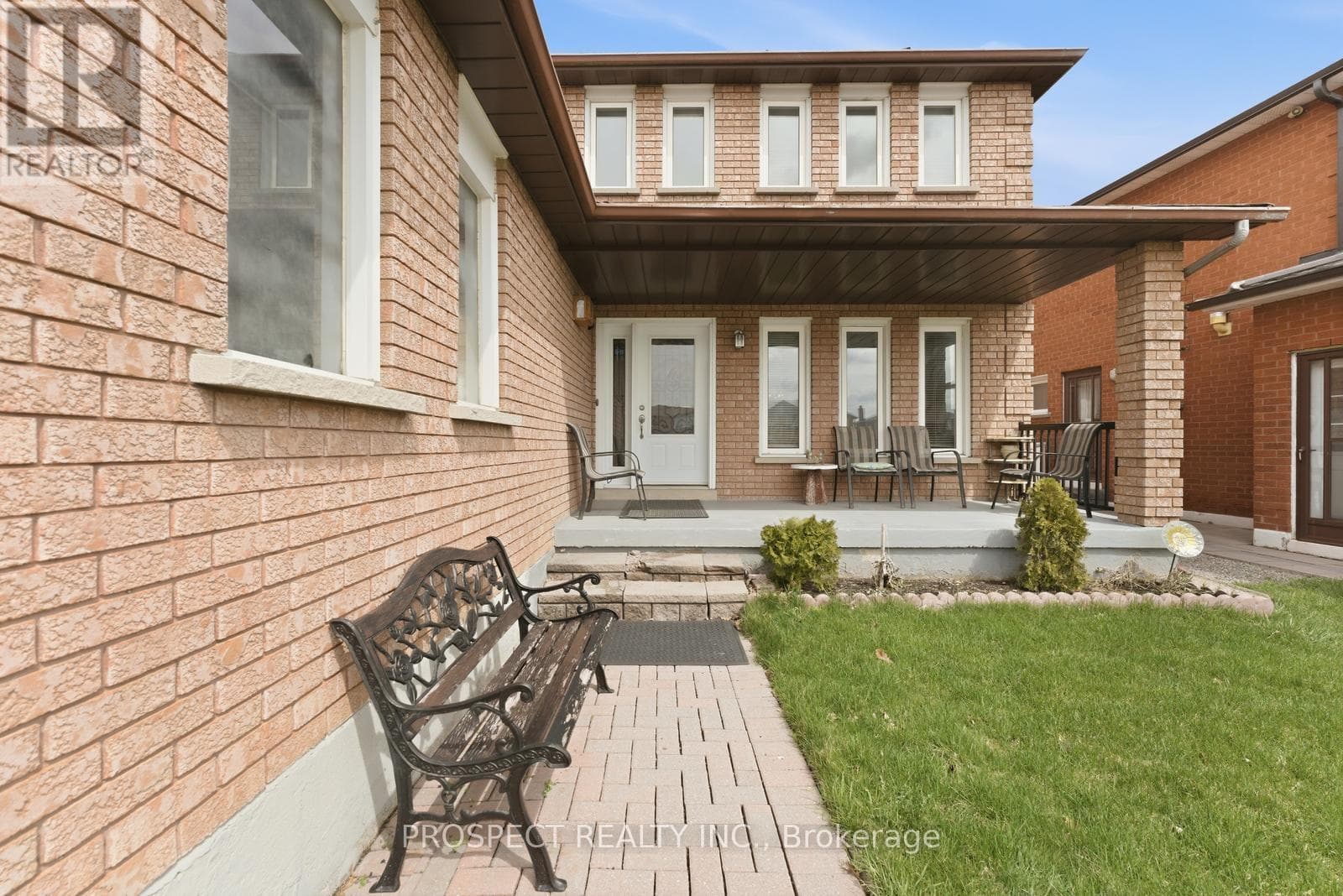 8435 MARTIN GROVE ROAD photo 4