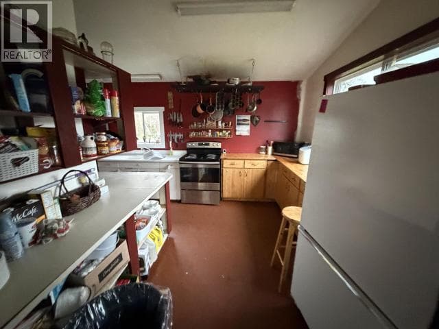 6479 SUTHERLAND AVE photo 2
