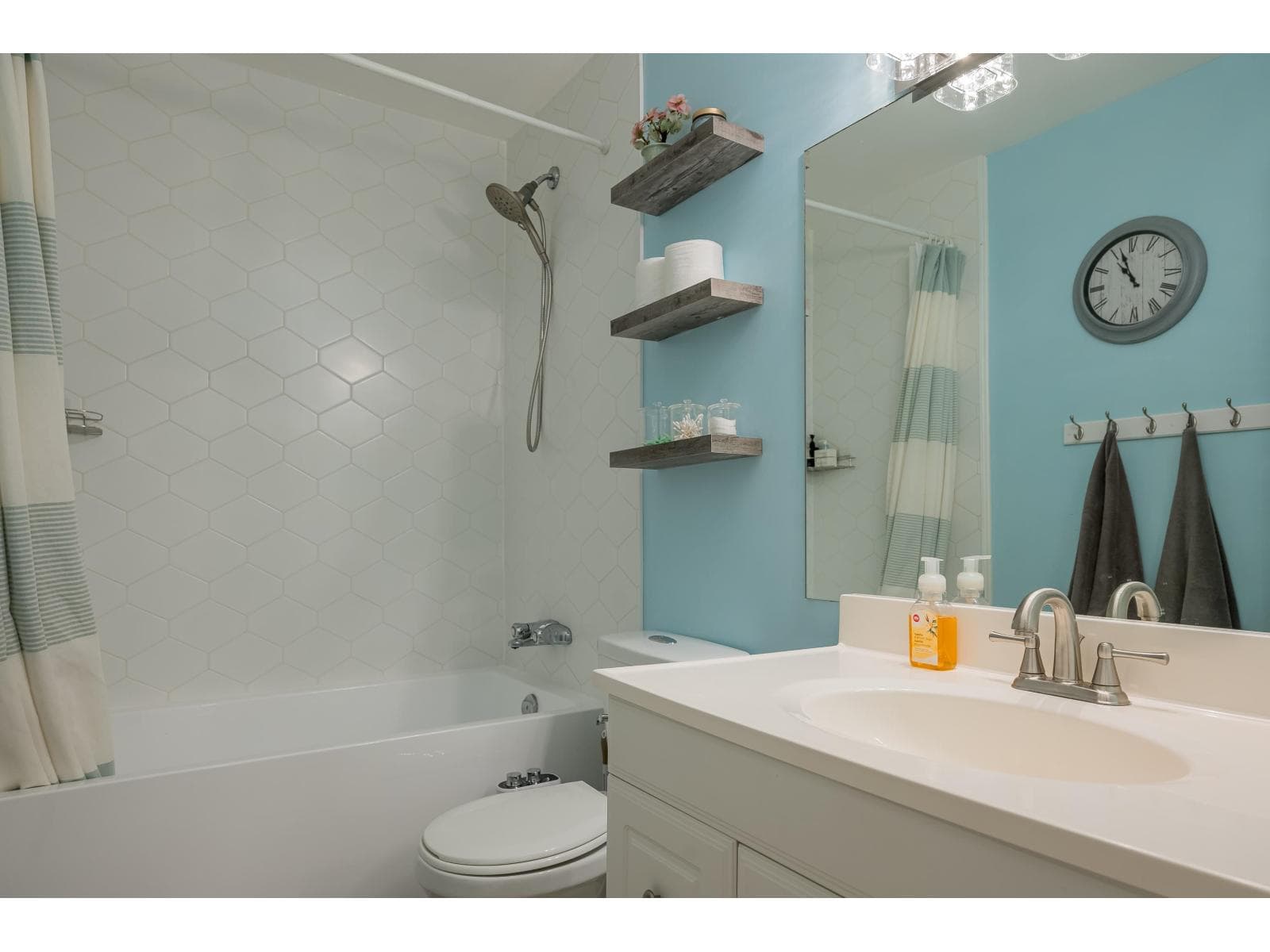 54 6712 BAKER ROAD photo 4