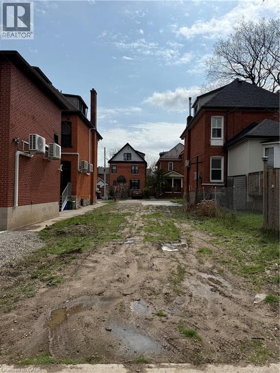 80 ONTARIO Avenue photo 3