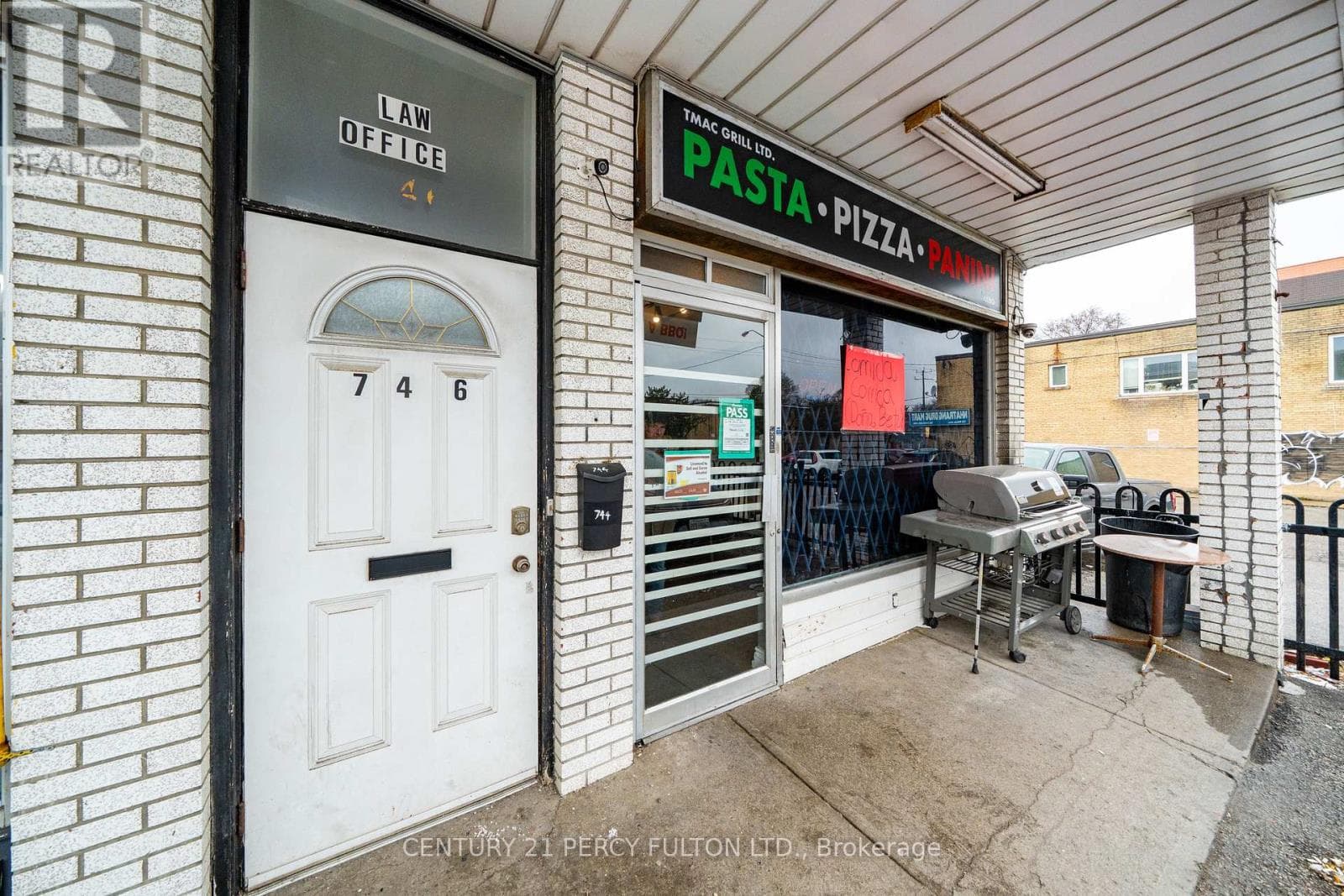 744-746 WILSON AVENUE photo 3