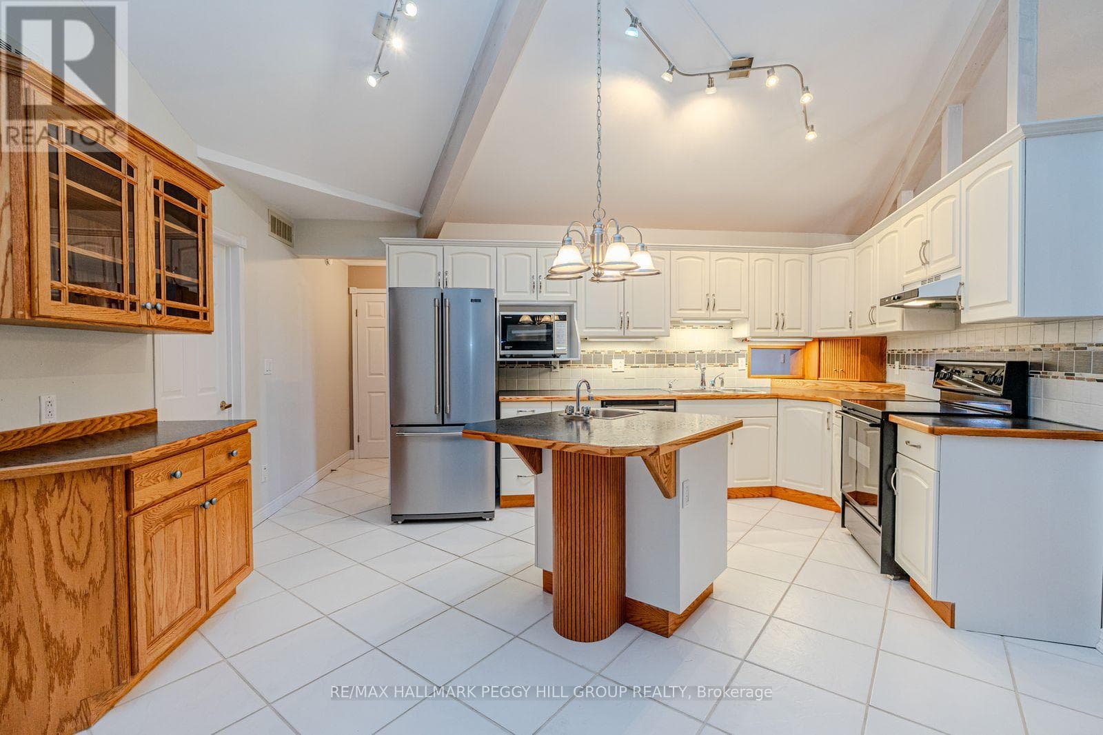 1564 HONEY HARBOUR ROAD photo 5