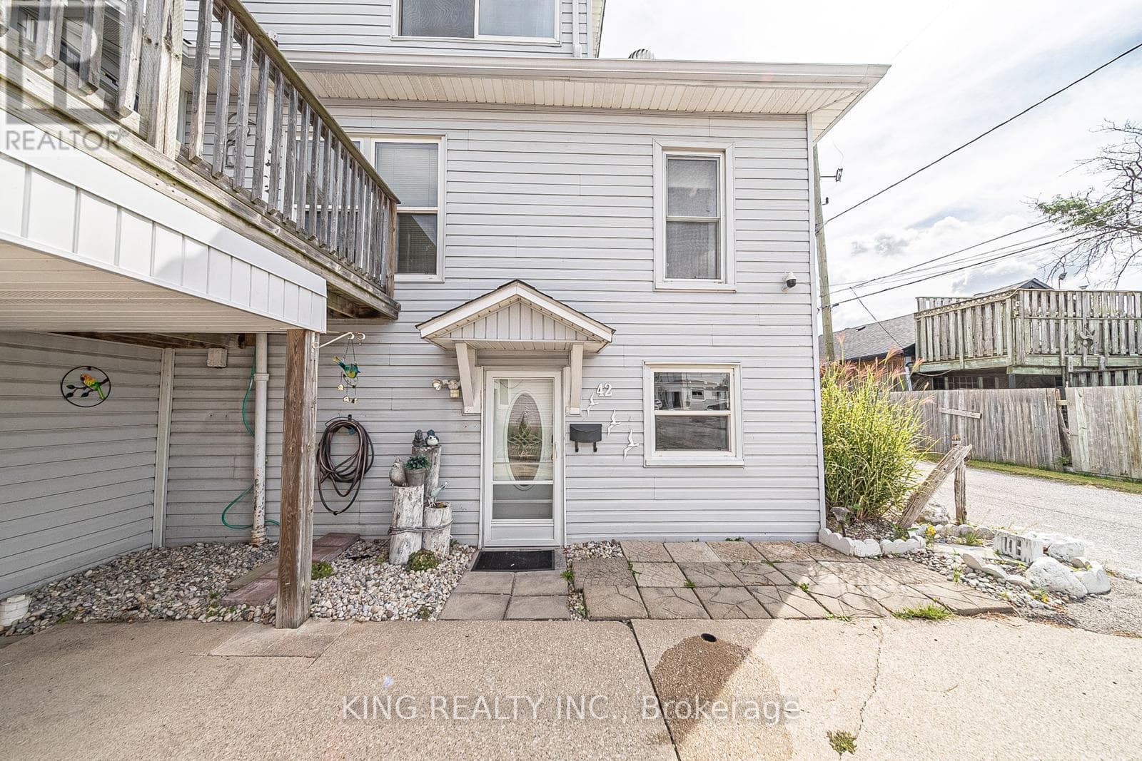 42 WAHNETA AVENUE photo 4