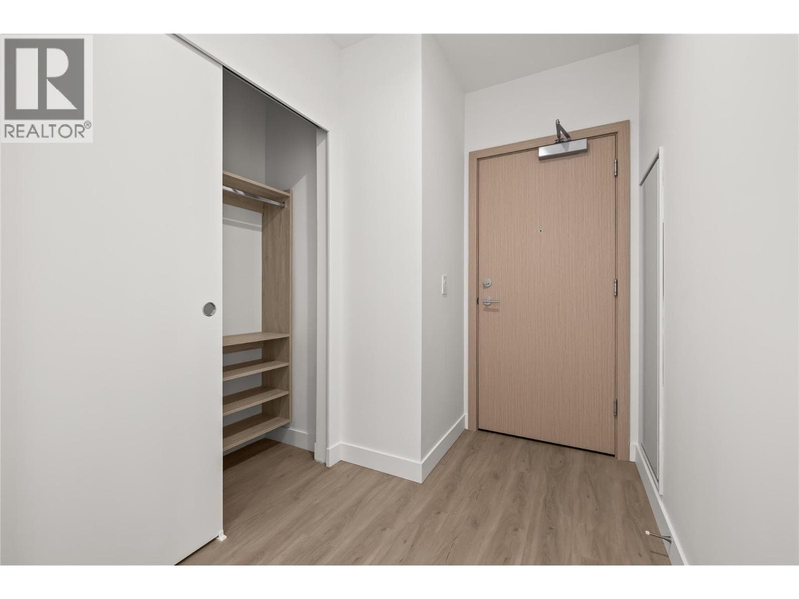 238 Leon Avenue Unit# 2107 photo 4