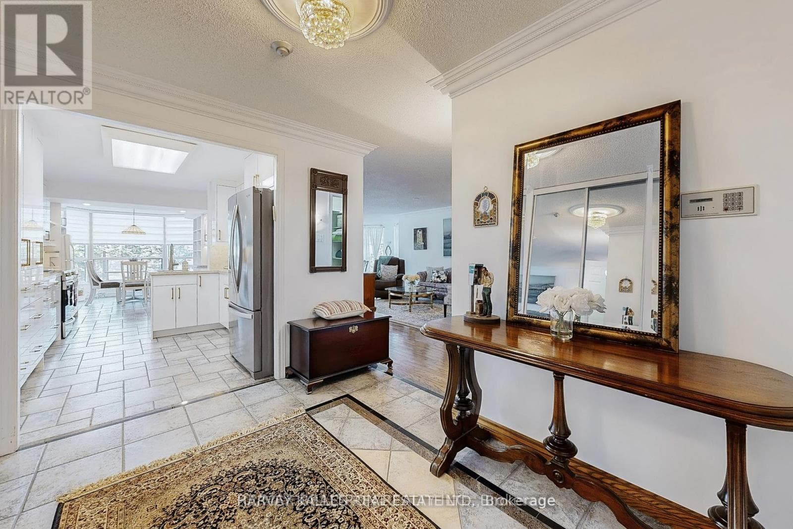 311 - 7300 YONGE STREET photo 3