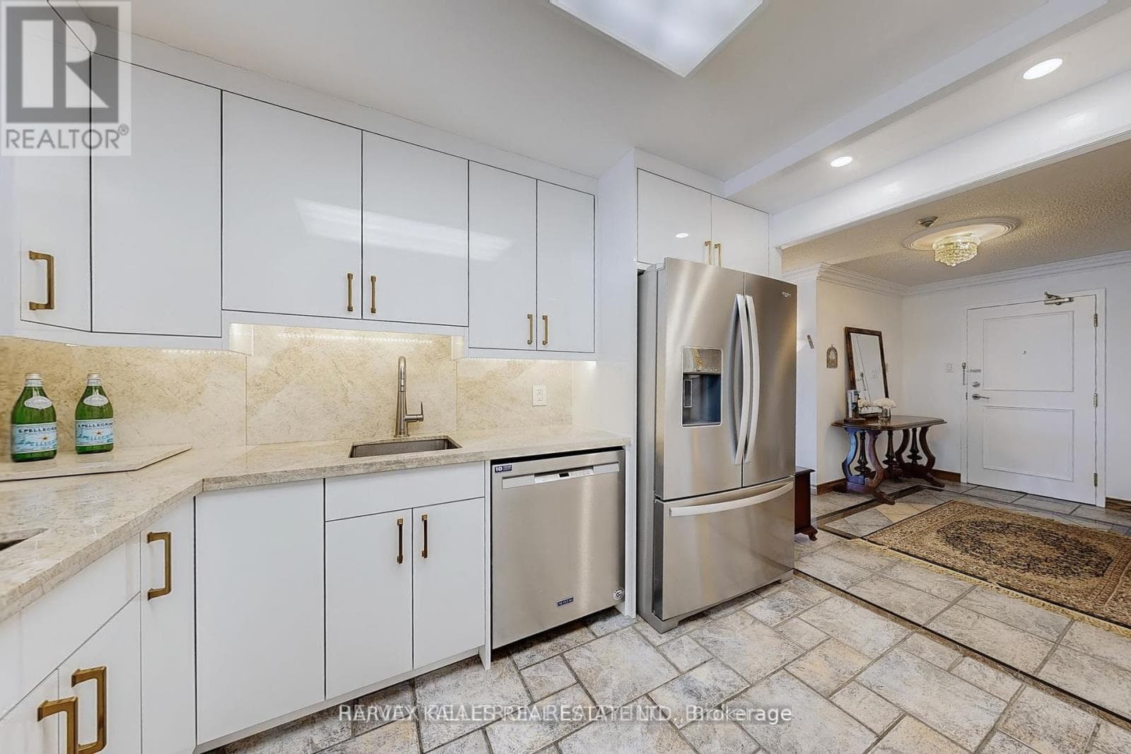 311 - 7300 YONGE STREET photo 5