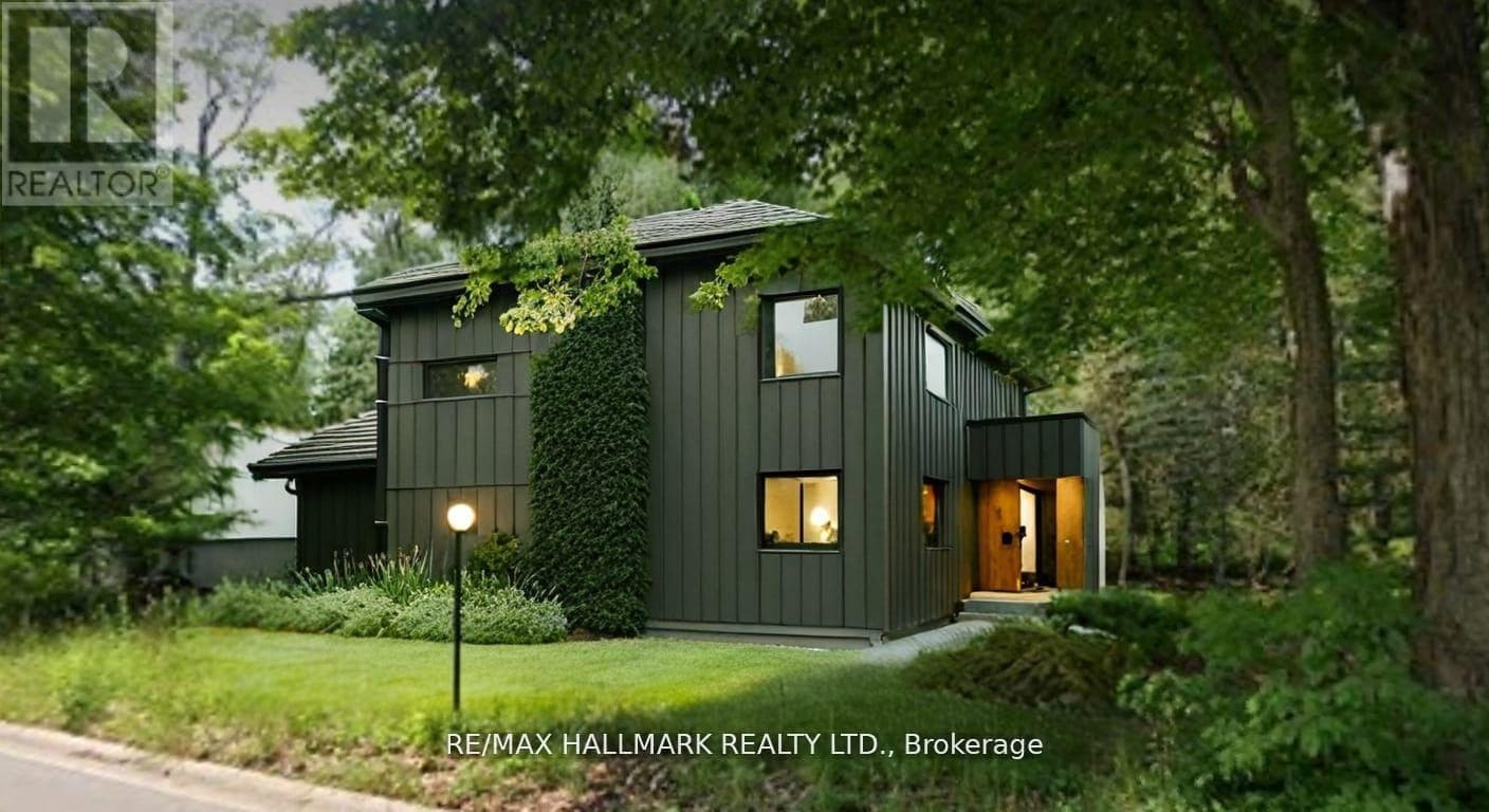 26 LAKESHORE ROAD W photo 2
