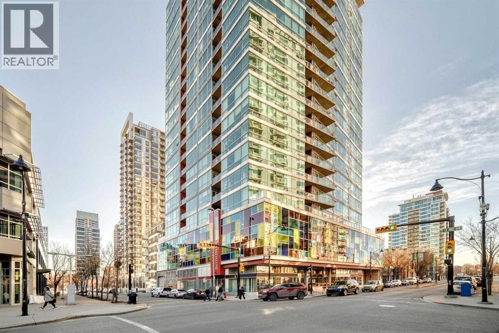 1 bed 1 bath single family at 810, 135 13 Avenue SW — $311,000