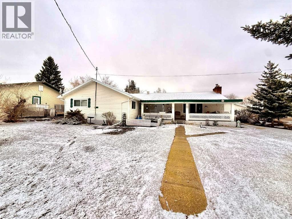 3 bed 1 bath single family at 5111 49 Street — $255,000