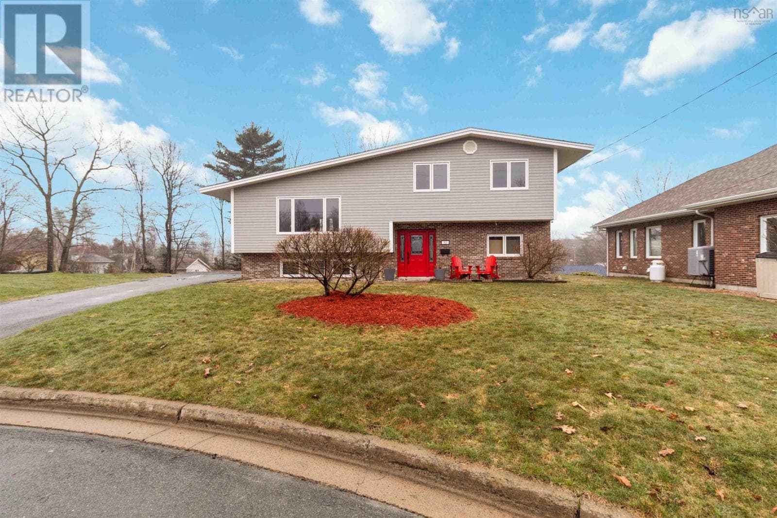 5 bed 2 bath single family at 52 Stoneridge Court — $550,000