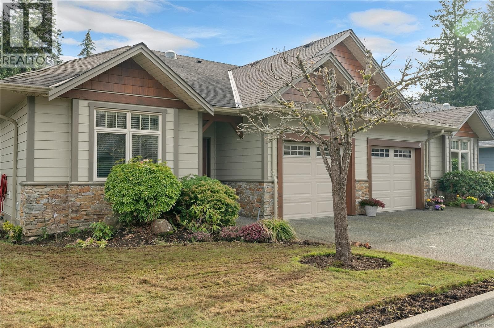 3 bed 2 bath single family at 5 48 McPhedran Rd S — $699,900