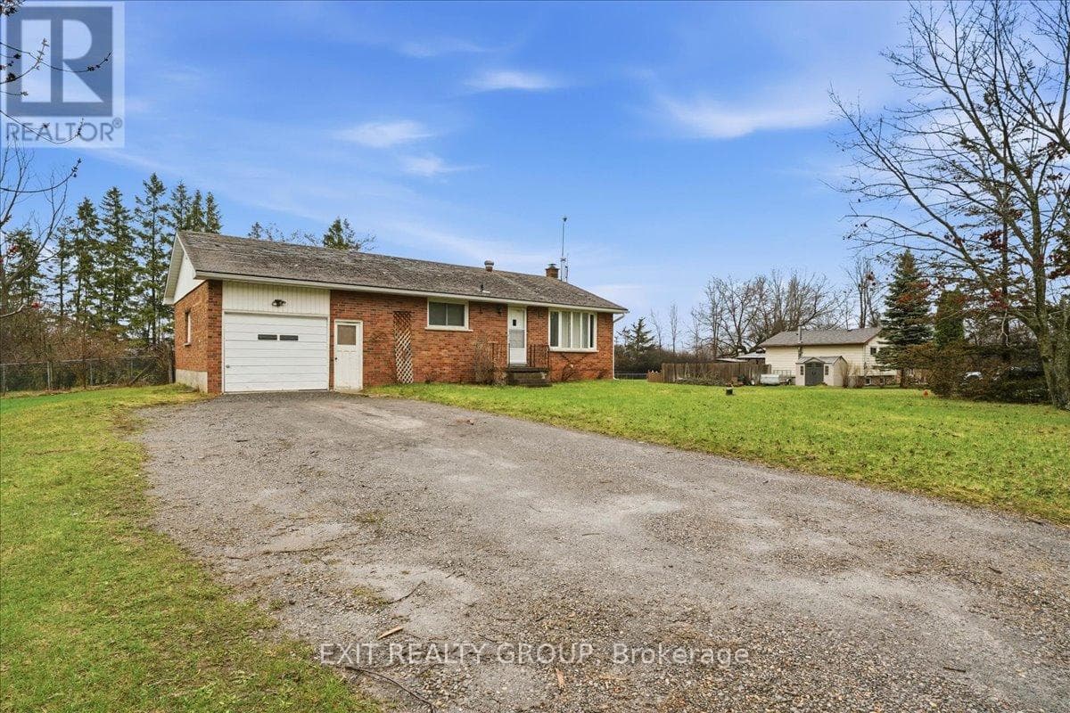 518 AIKINS ROAD photo 3