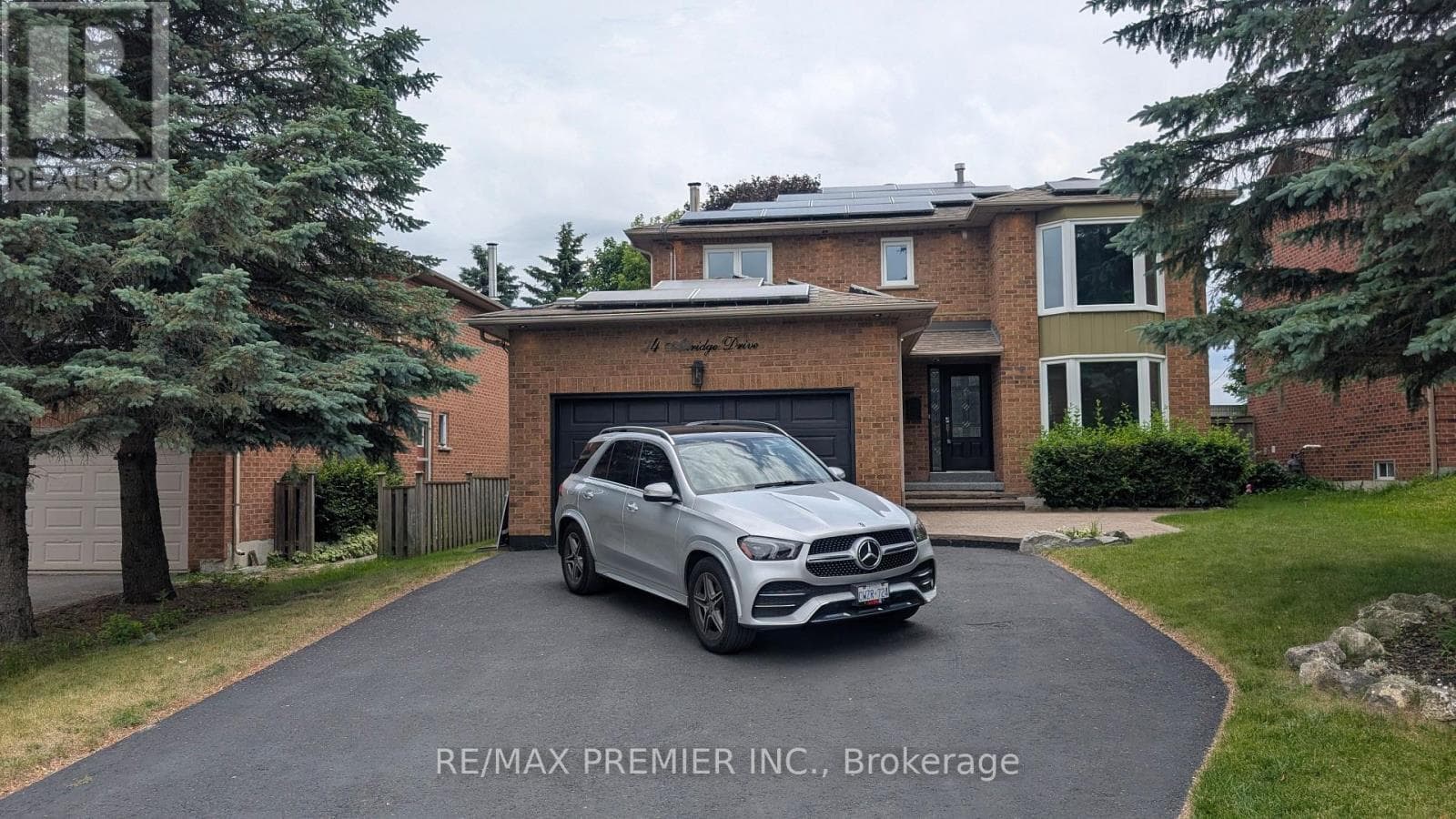 74 ATTRIDGE DRIVE photo 2