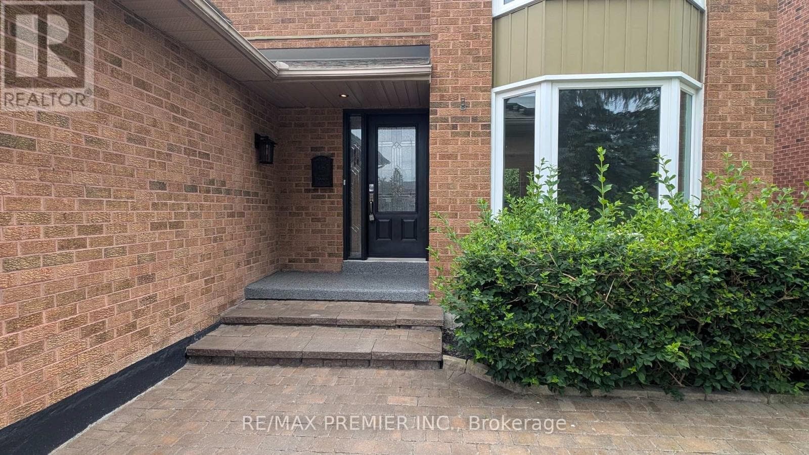 74 ATTRIDGE DRIVE photo 3