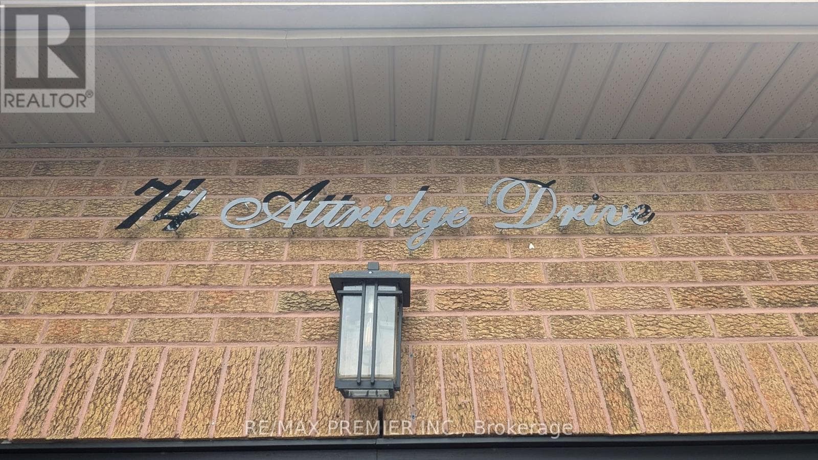74 ATTRIDGE DRIVE photo 5