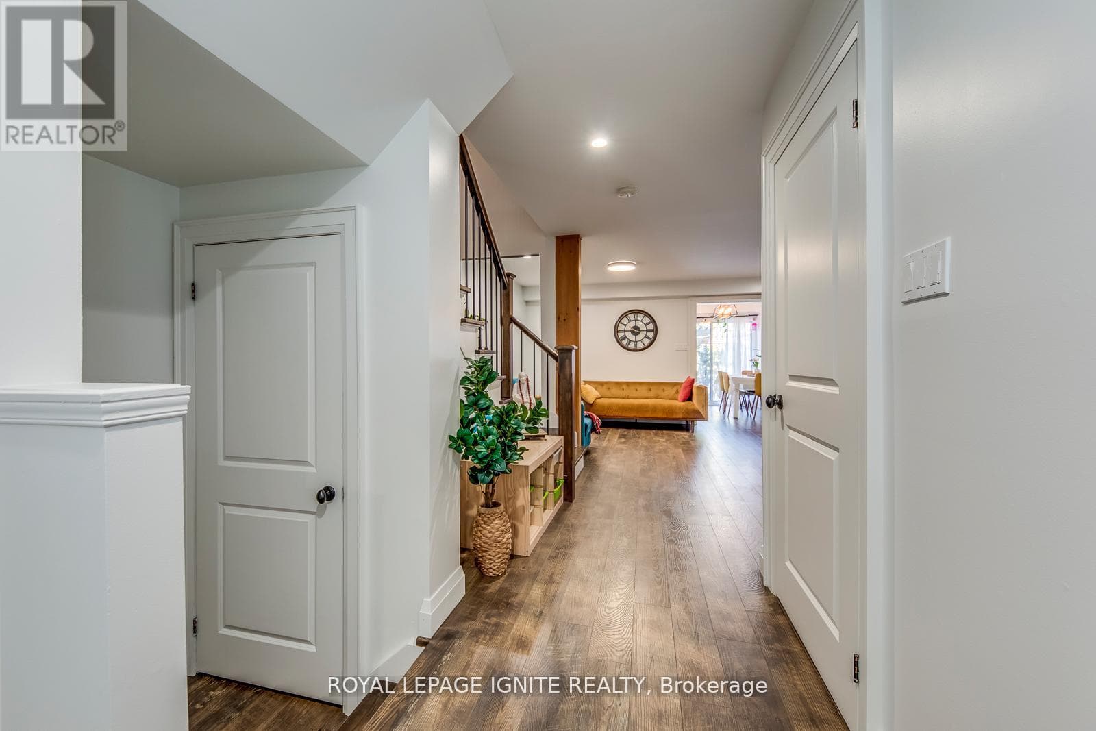 5637 EVELYN LANE photo 5