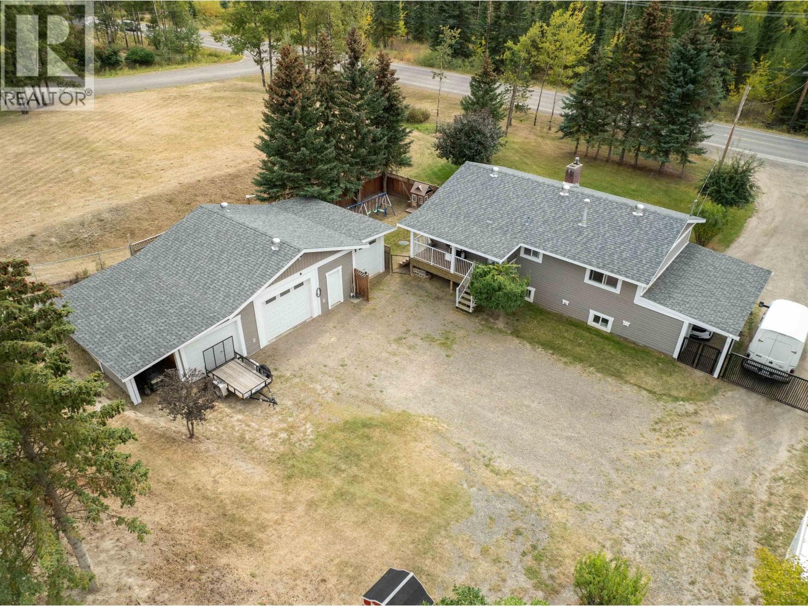 5665 HORSE LAKE ROAD photo 3
