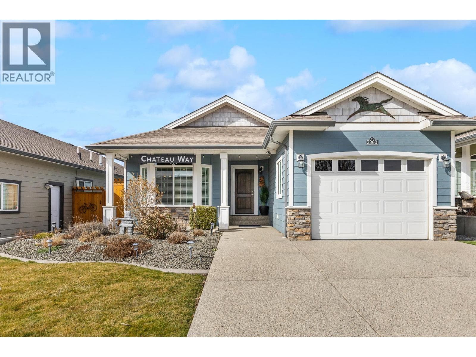 3360 Mimosa Drive photo 2