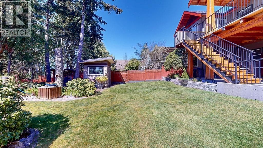 4759 LAUREL AVENUE photo 4