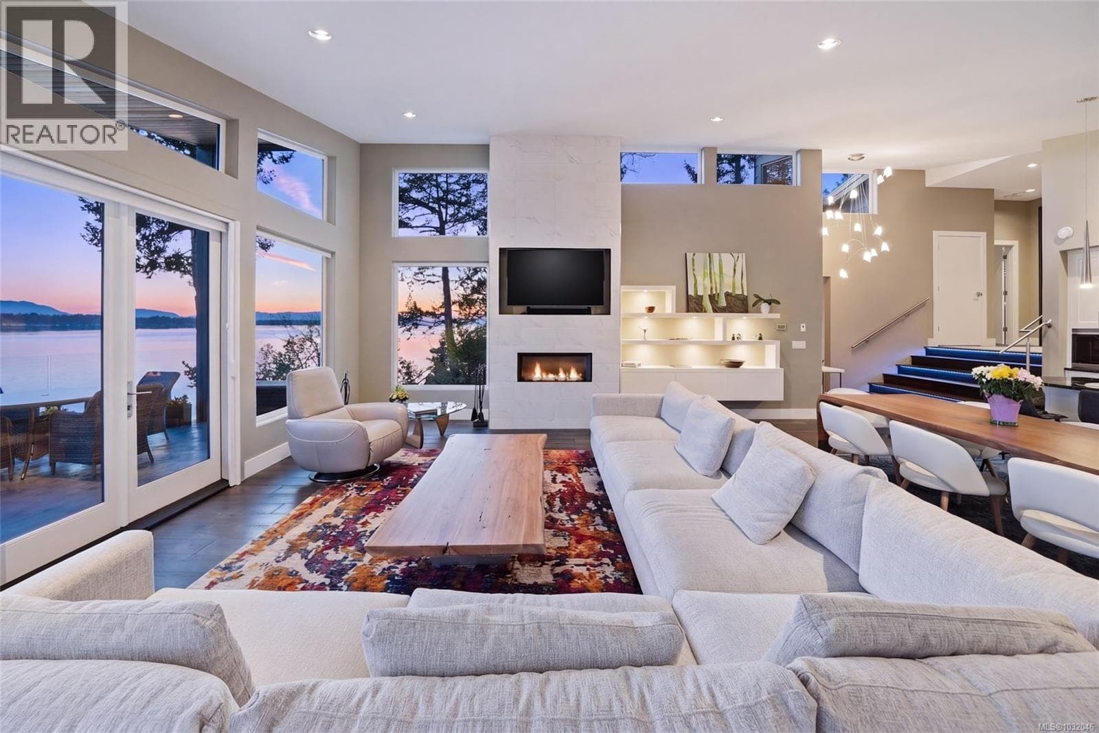 1381 Marina Way photo 2