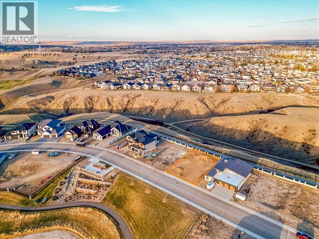 96 Coulee Ridge Drive SW photo 4