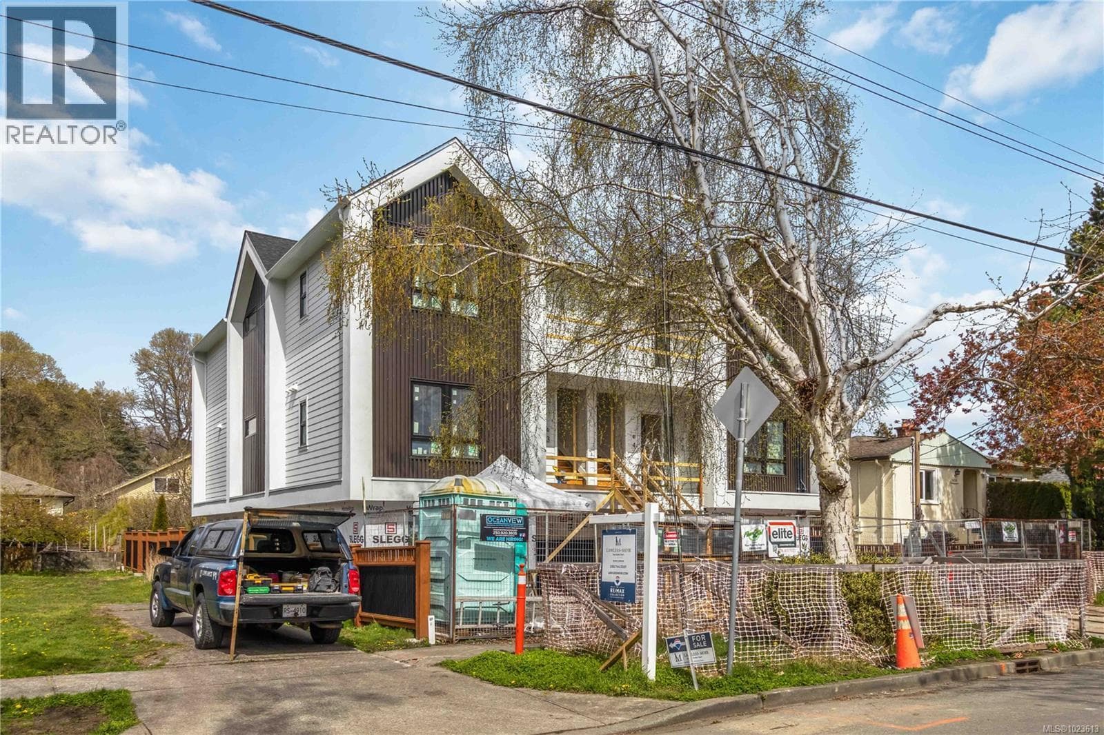 2 1434 Brooke St photo 3
