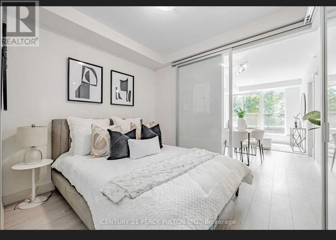318 - 90 GLEN EVEREST ROAD photo 3