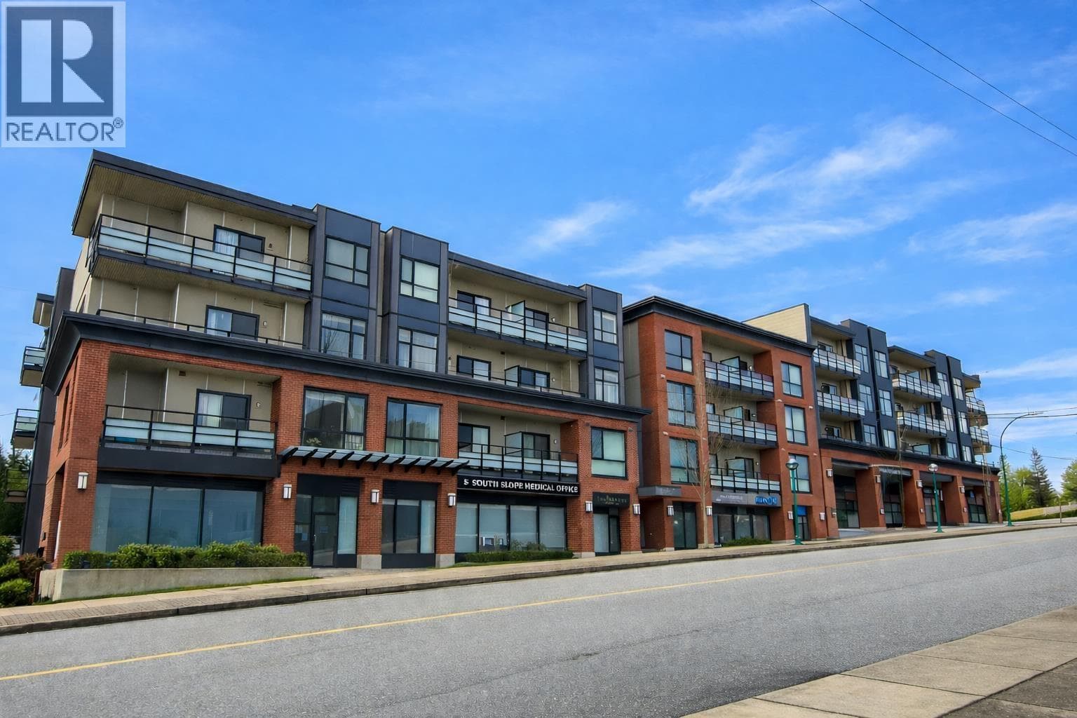 1 bed 1 bath single family at 304 7777 ROYAL OAK AVENUE — $498,000