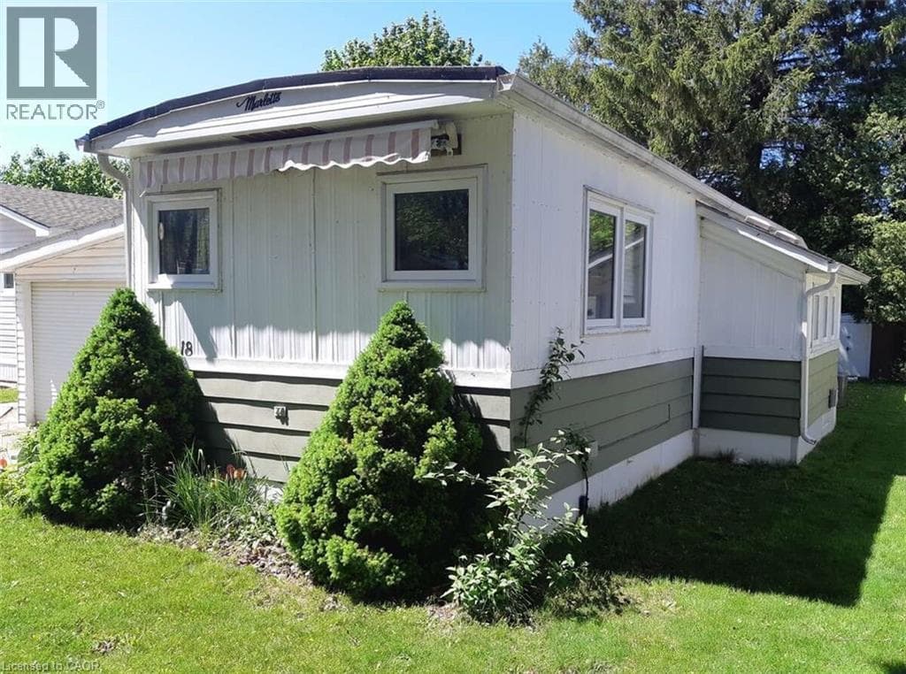 18 SUTTON Drive photo 2