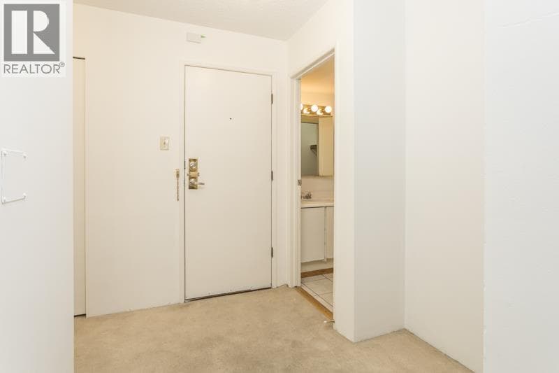 322 8460 ACKROYD ROAD photo 3