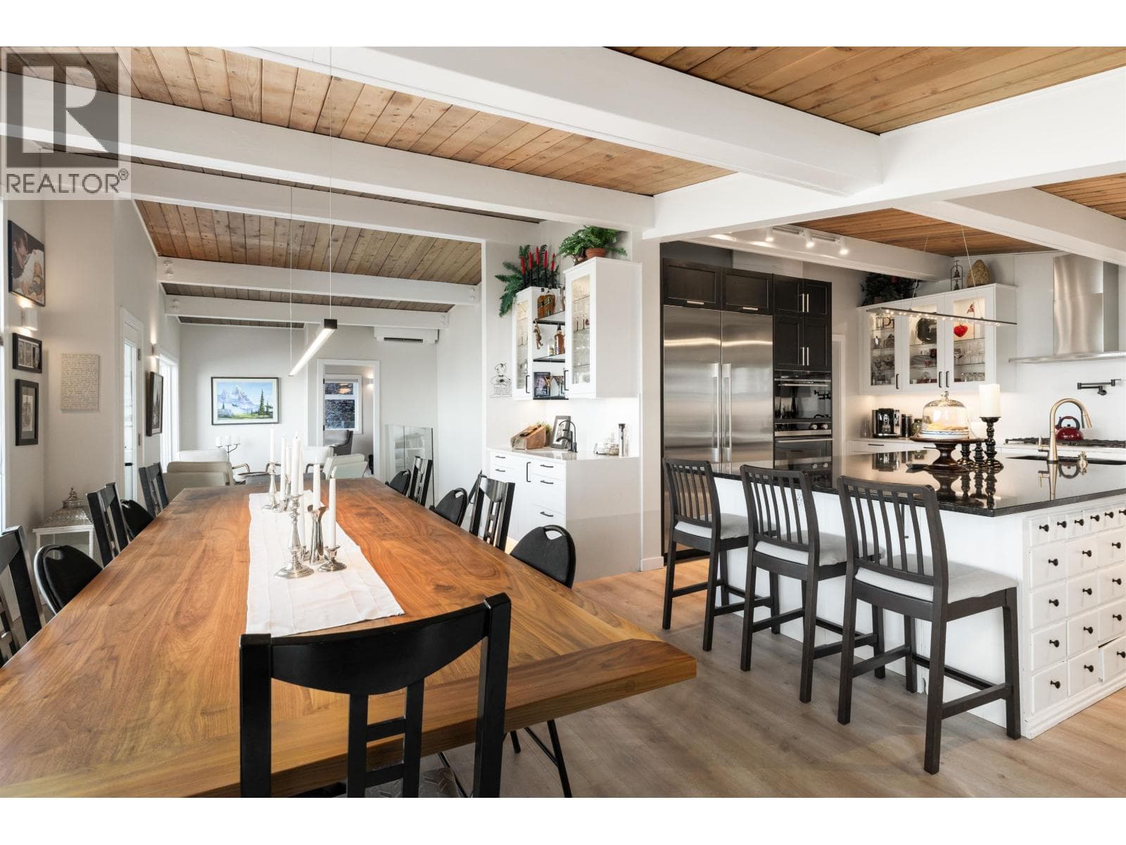 195 KELVIN GROVE WAY photo 3