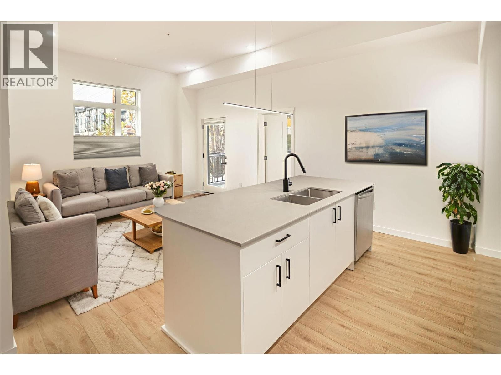 660 Cawston Avenue Unit# 105 photo 5
