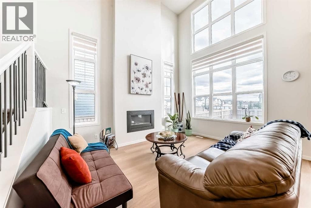 6 bed 4 bath single family at 332 Magnolia Crescent SE — $969,000