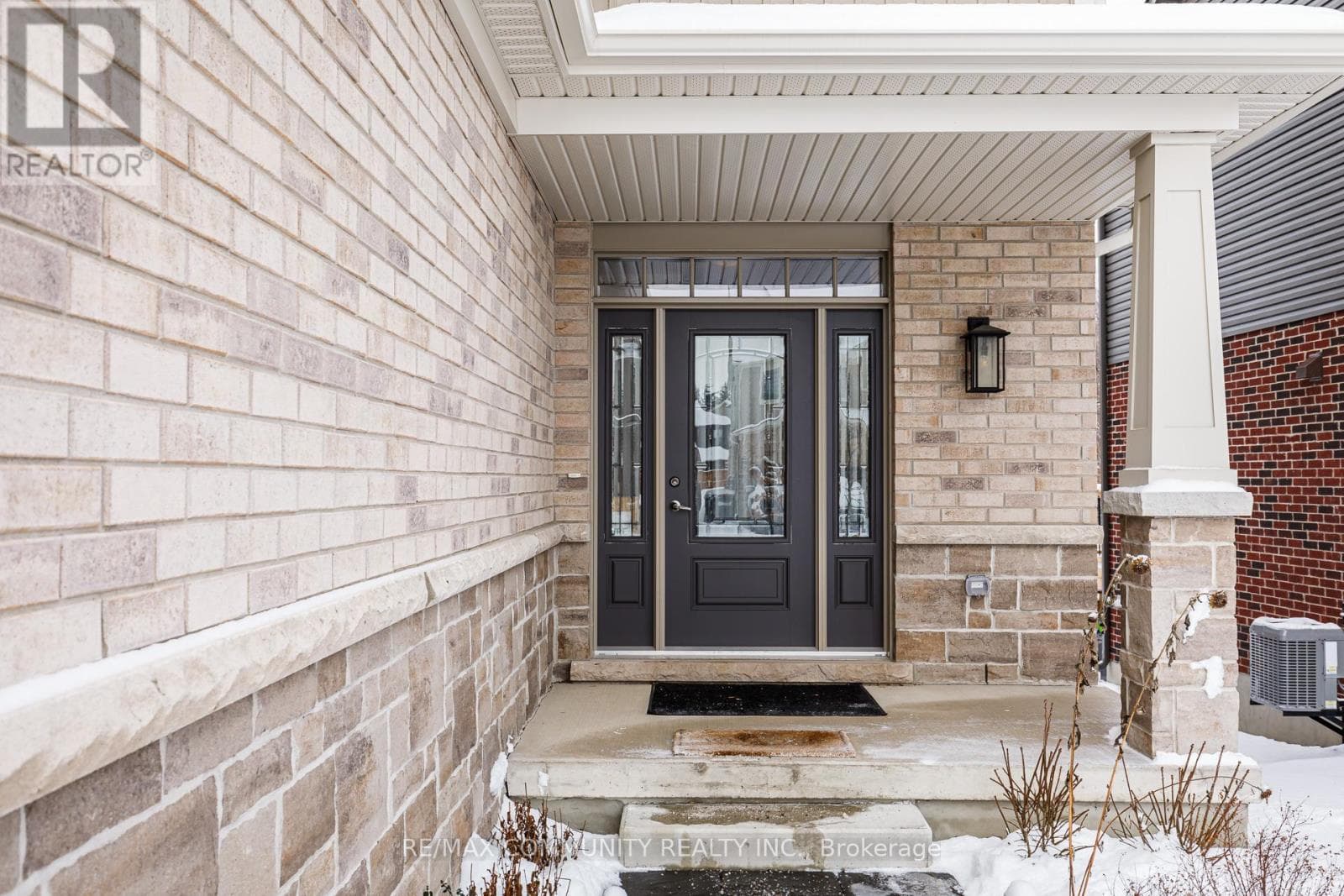 122 PLEWES DRIVE photo 4